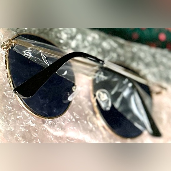 ‼️RARE‼️?Summer & Rose??NWT?Harper Sunglasses main image 10